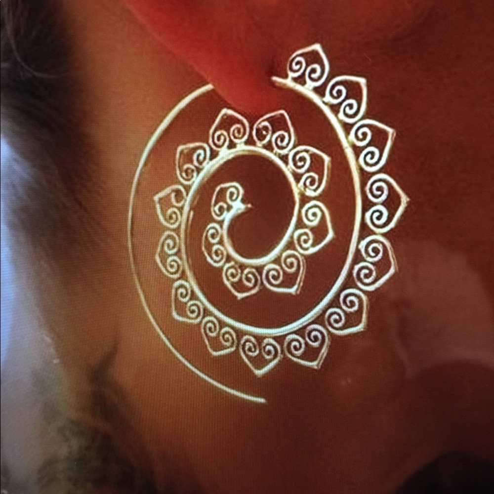 Gold Spiral Toothed Earrings